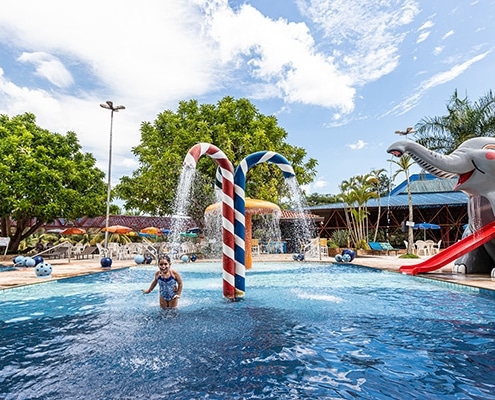 Hotel Estancia Barra Bonita 12 swimming pools including children's water playground Barra Bonita SP 1 Hotel Estancia Barra Bonita 12 piscinas incluindo playground aquatico infantil Barra Bonita SP 1